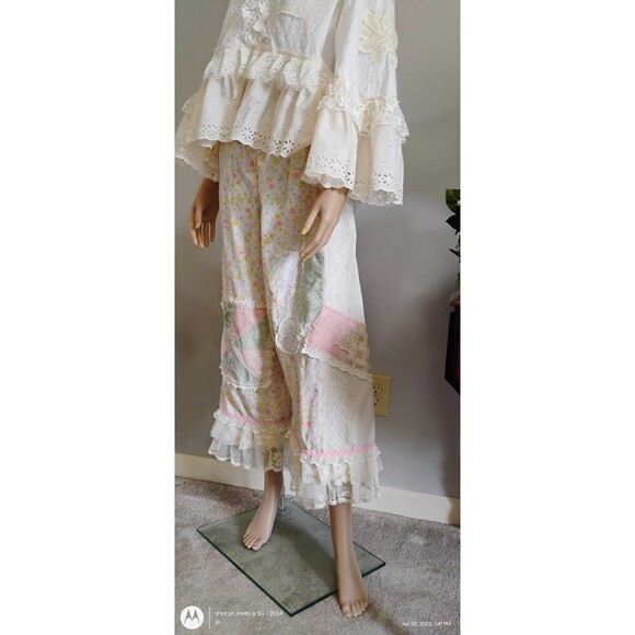 Floral Lace Trim Pajama Pants - Picture 3 of 9